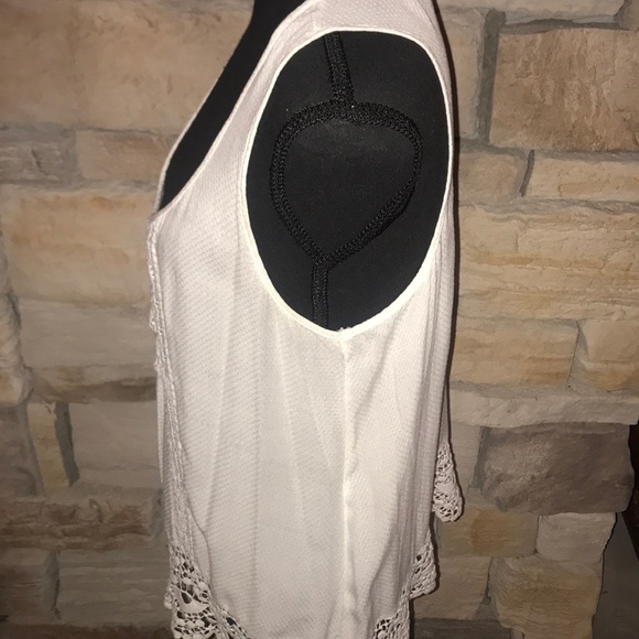 Buckle daytrip white sleeveless top Large - Picture 4 of 6